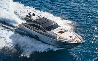 82' Pershing 2016 Yacht For Sale